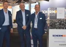 Hey, there's Arthur de Bruin again at SchermNed. The pensionado doesn't know when to stop. Next to him on the left are John van Hasenbroek and Carl Stougie. The latter will soon be featured in an article about mesh at WPK.